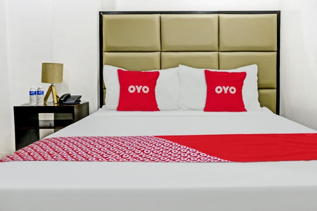 Oyo 869 Jnv Dream Hotel Subic Exterior foto