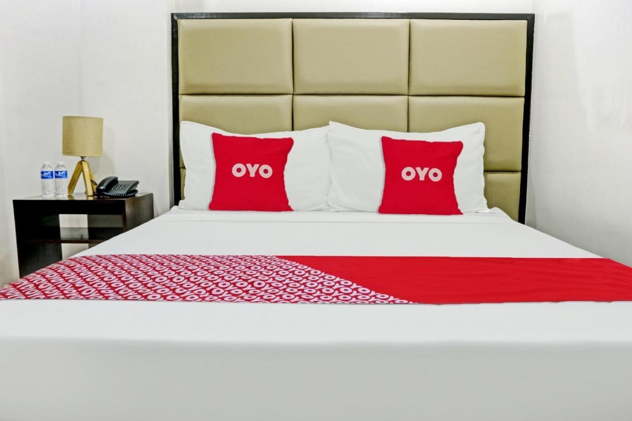Oyo 869 Jnv Dream Hotel Subic Exterior foto