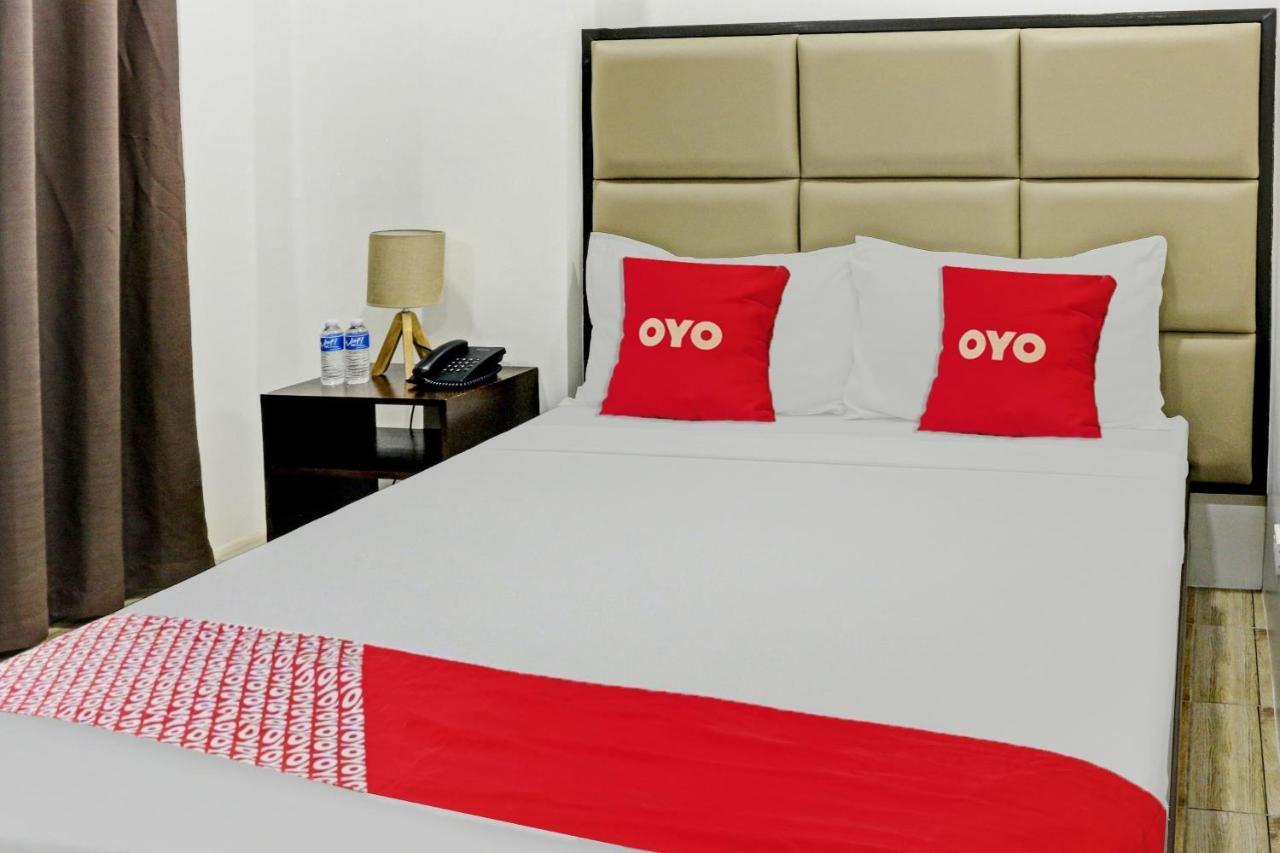 Oyo 869 Jnv Dream Hotel Subic Exterior foto