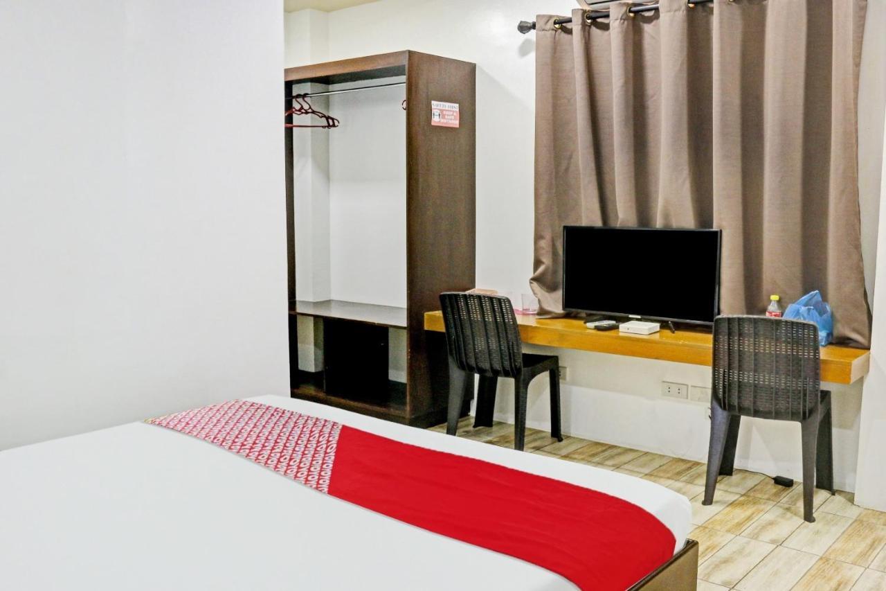 Oyo 869 Jnv Dream Hotel Subic Exterior foto