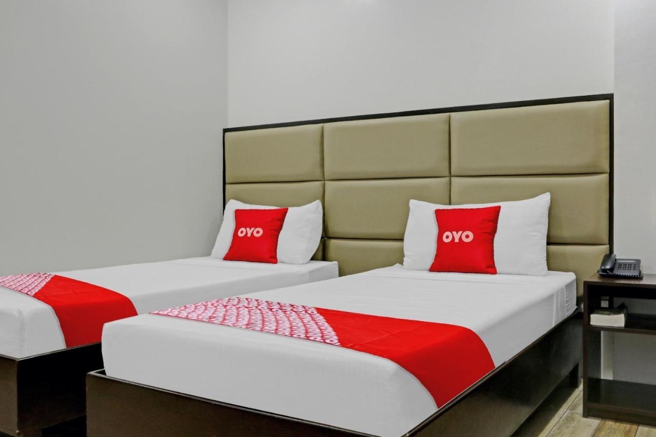 Oyo 869 Jnv Dream Hotel Subic Exterior foto